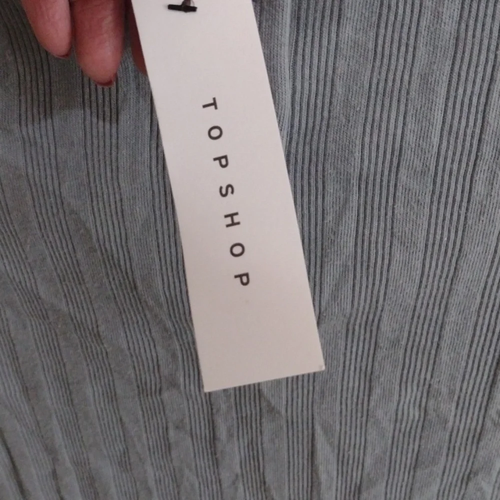 NWT TOP SHOP Blue Henley Long Sleeve Ribbed slight Crop Top Women's Size 10 - Picture 4 of 6